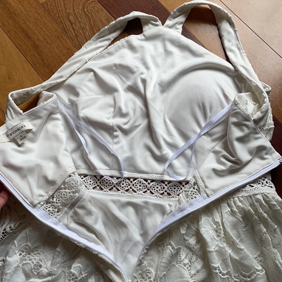 Francesca’s White Lace Halter Style Mini Dress, size small - Picture 6 of 6